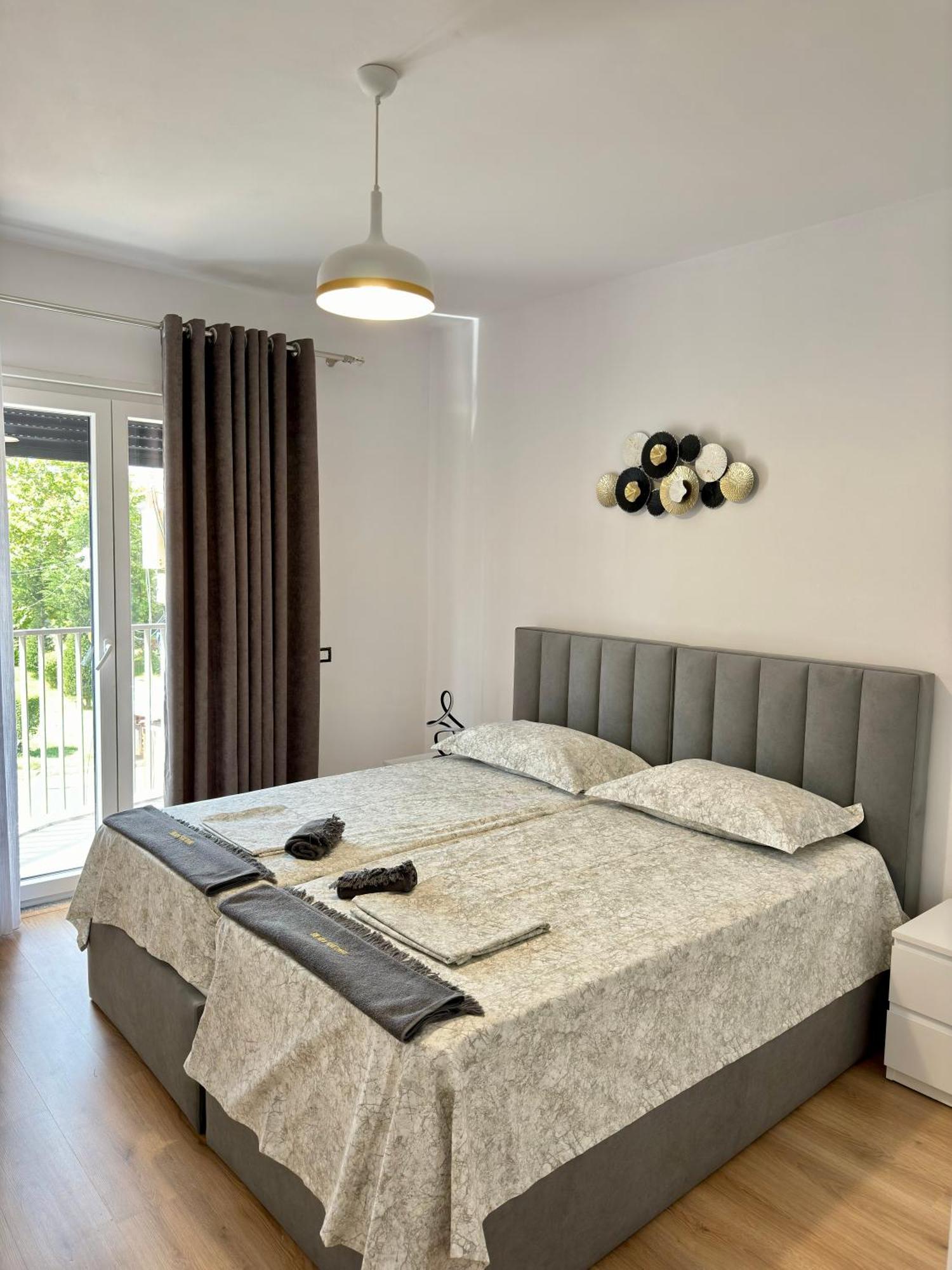 Apartment In City Center Шкодер Экстерьер фото